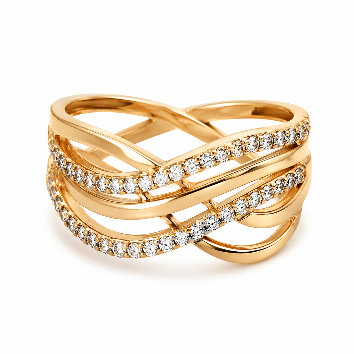 Cushion-Cut Diamond Ring in 18k Gold